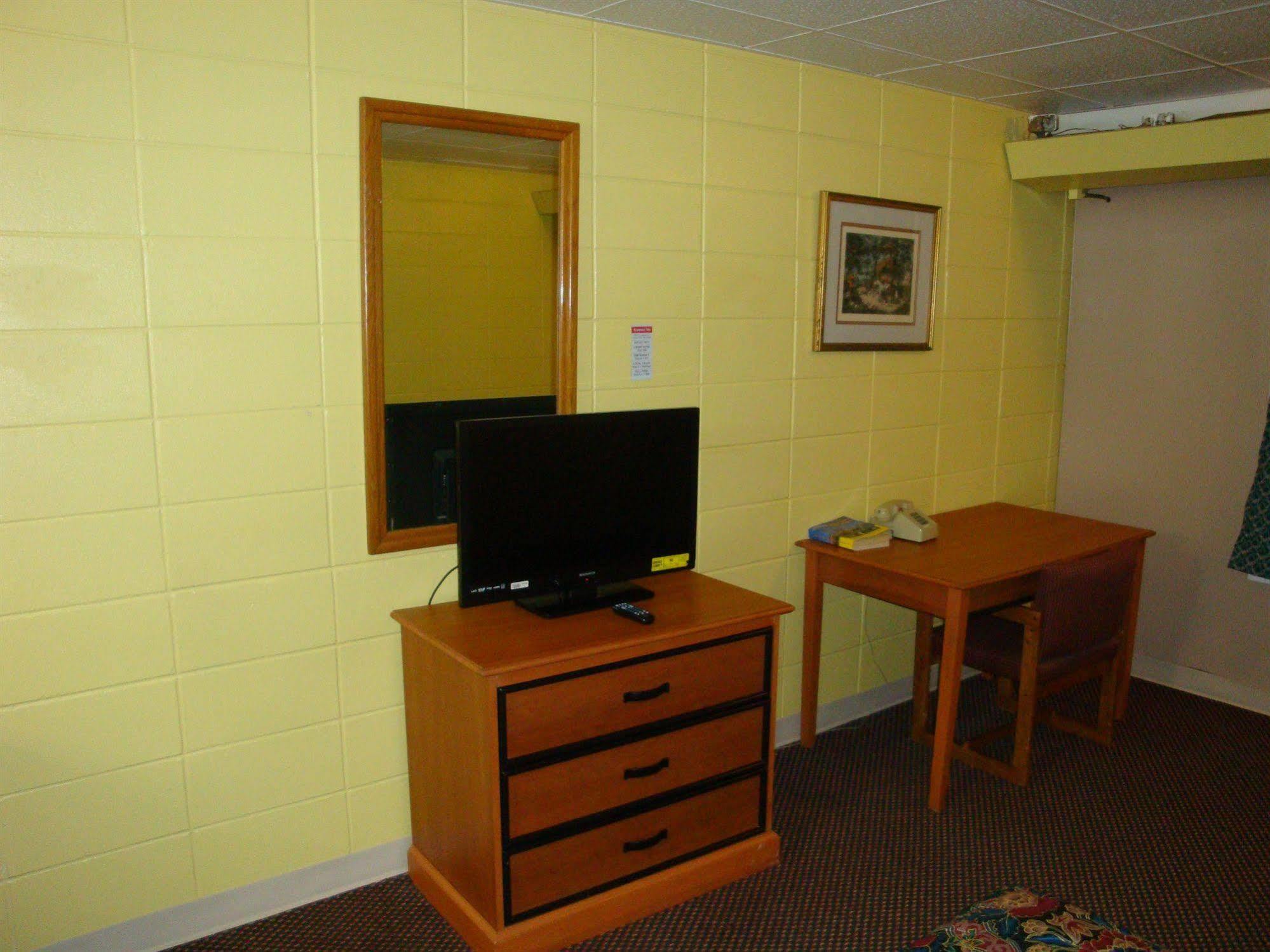 Economy Inn Green Bay Esterno foto
